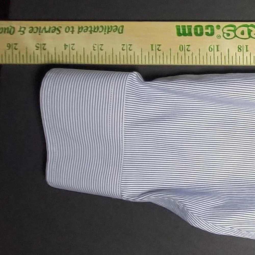 Roundtree & Yorke Mens Blue and White Striped Button Up Shirt Size 17 / 34 - Picture 9 of 11